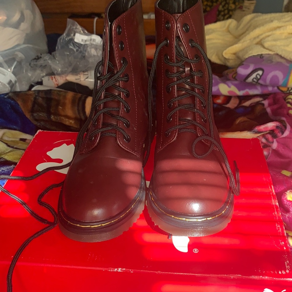 combat boots